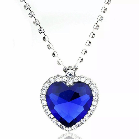 Jewelry - Beautiful Blue Sapphire CZ Heart Necklace!